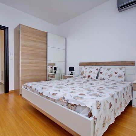 Apartment Dobrota Котор Экстерьер фото