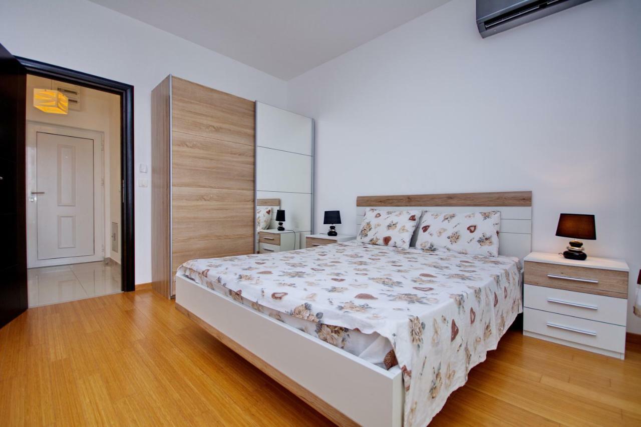 Apartment Dobrota Котор Экстерьер фото