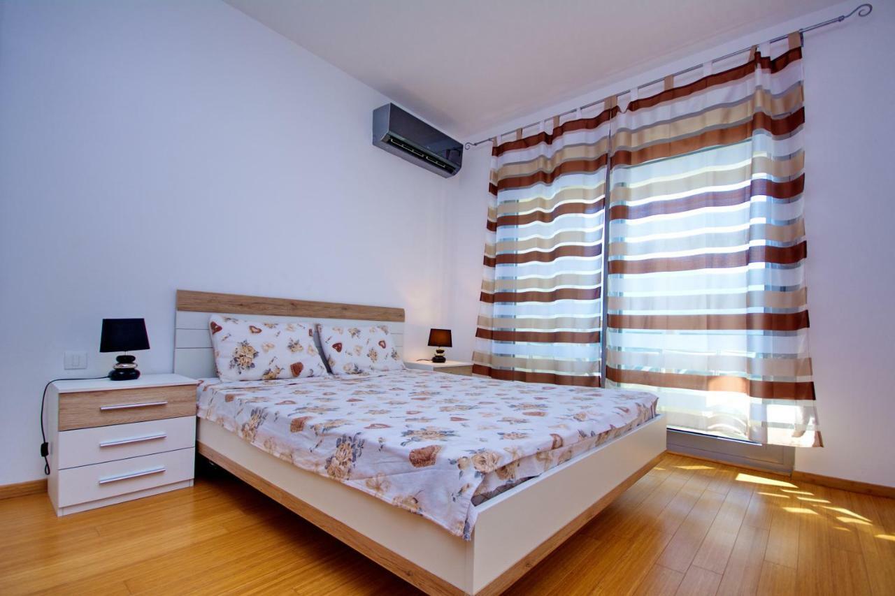 Apartment Dobrota Котор Экстерьер фото
