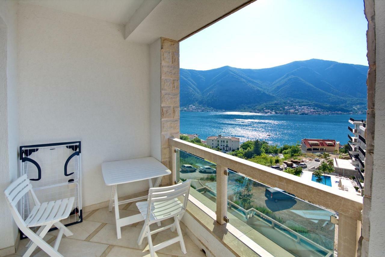 Apartment Dobrota Котор Экстерьер фото