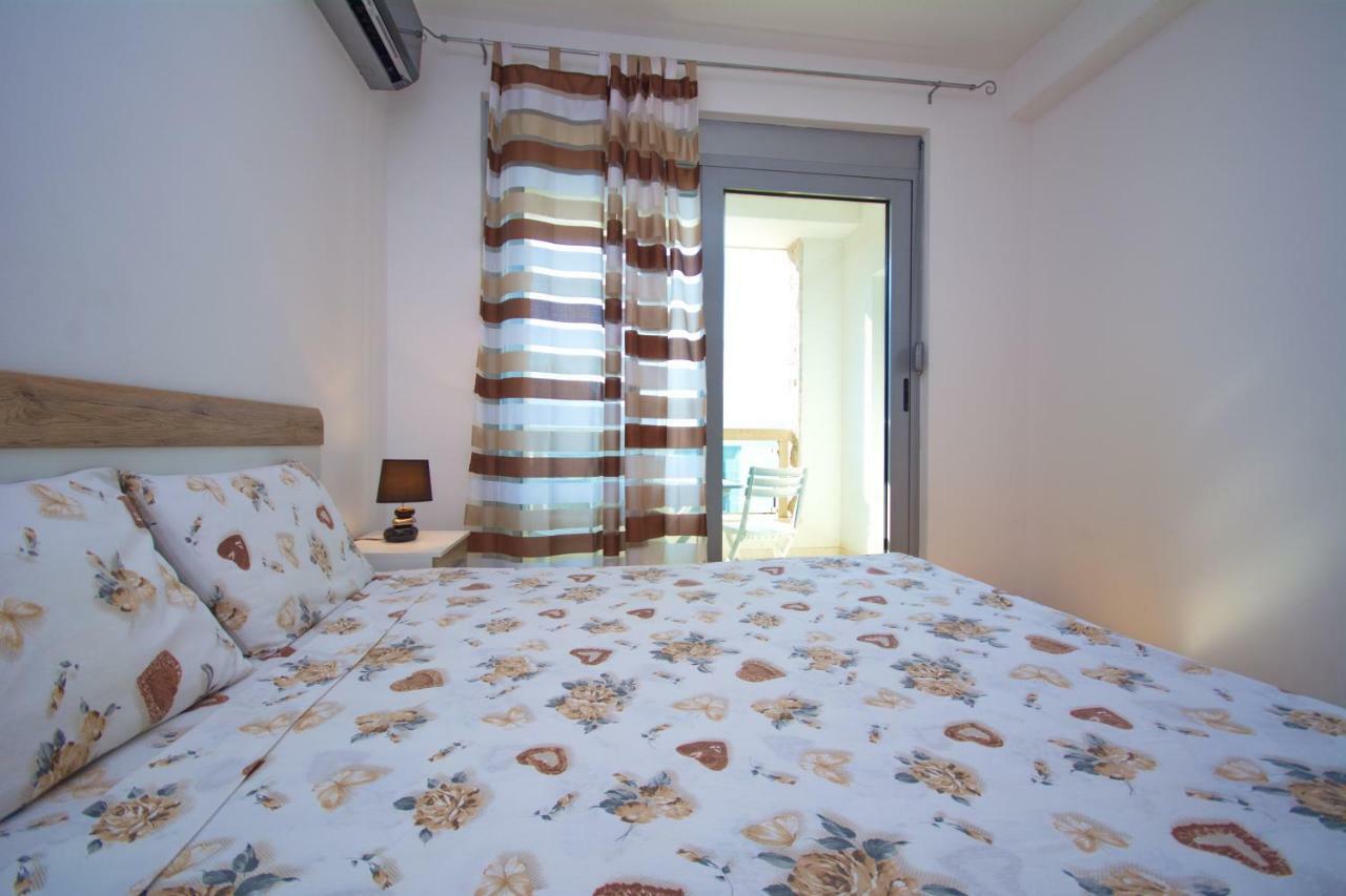 Apartment Dobrota Котор Экстерьер фото