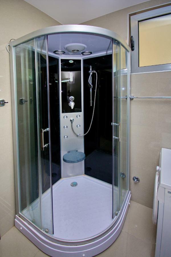 Apartment Dobrota Котор Экстерьер фото